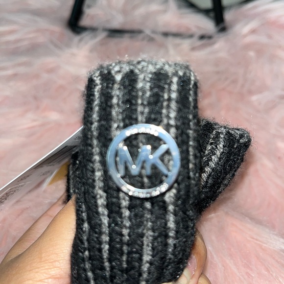 NWT Michael Michael Kors Fingerless Gloves Soft Knit Black Gray Ribbed Arm Sock - Picture 3 of 11